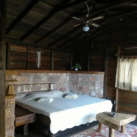 Koek Kamp Lodge *